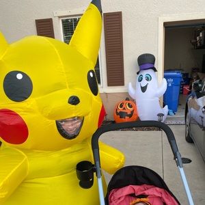 Used Inflatable Picachu costume (5-7yr old)